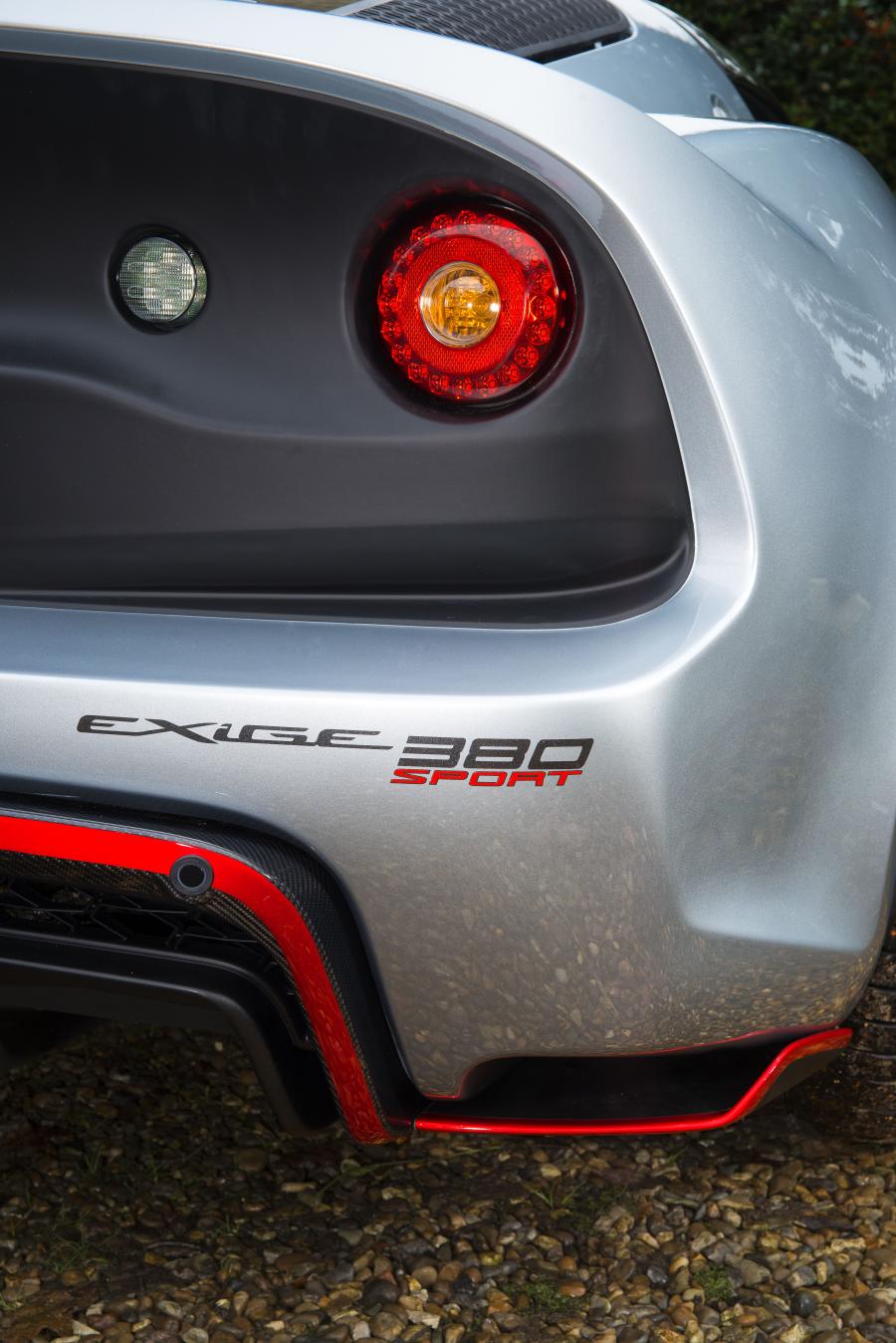 Детали экстерьера Lotus Exige Sport 380 2016 года  (UK) (фото 23 из 31)